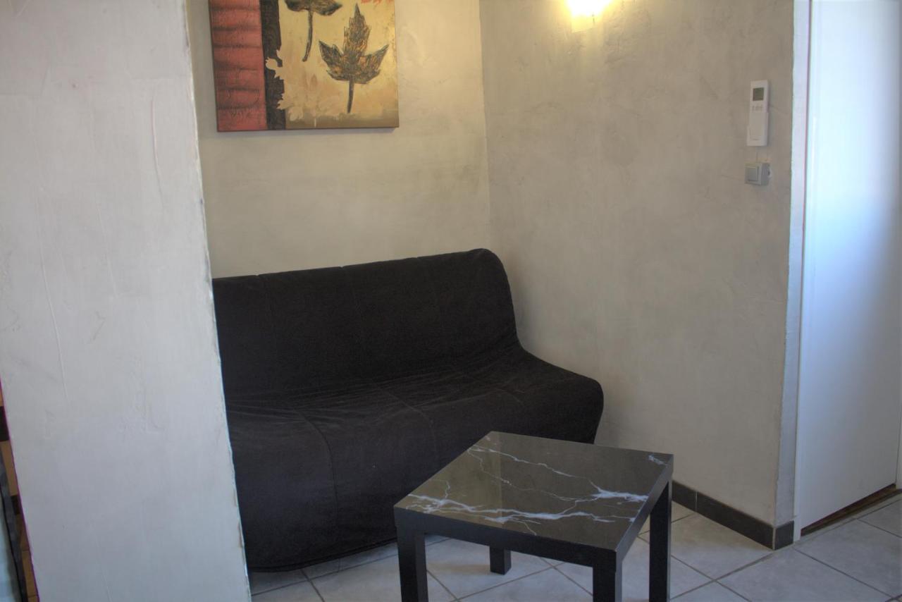 Logis Hotel Le Clement V Рокмор Екстериор снимка
