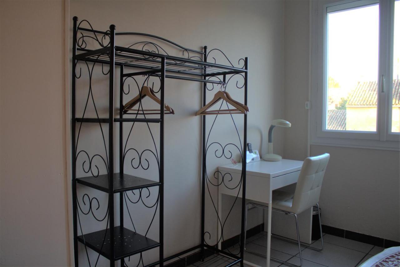 Logis Hotel Le Clement V Рокмор Екстериор снимка