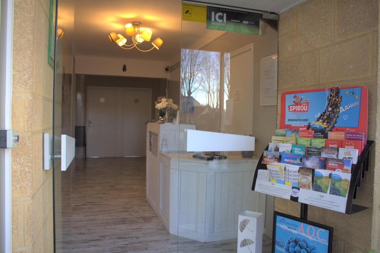 Logis Hotel Le Clement V Рокмор Екстериор снимка