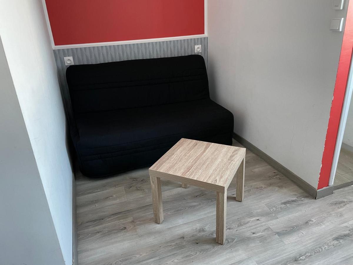 Logis Hotel Le Clement V Рокмор Екстериор снимка
