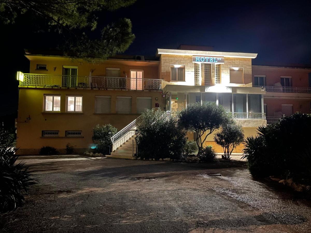 Logis Hotel Le Clement V Рокмор Екстериор снимка